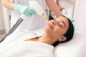 Choosing Between NanoFractional RF and Traditional Laser Treatments